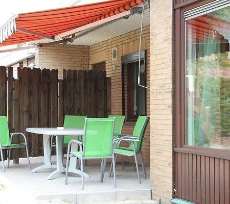 Am-apfelgarten-ferienhaus-in-lueneburg-mit-eigenem-garten-grosszuegig-ruhig-und-zentrumsnah בית נופש